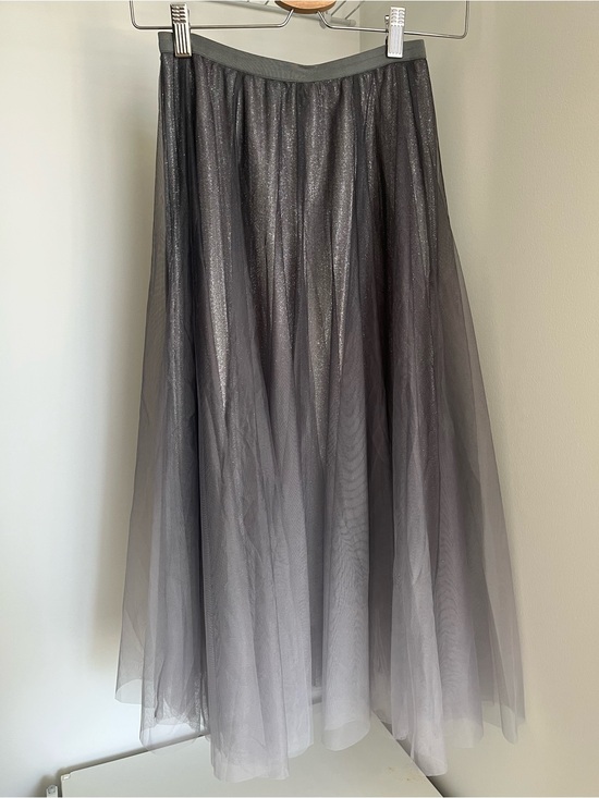 Vero Moda Dresses & Skirts - Vero Moda Metallic Gray Tulle Maxi Skirt